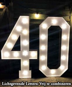 40  Lichtgevende letters combinatie voorbeeld