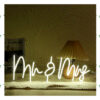 mr&mrs    neon lichtgevende plaat  TE HUUR